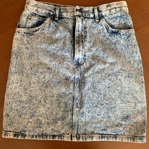 Bonjour international high waisted skirt